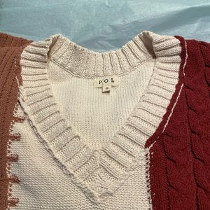 women’s size small v neck sweater